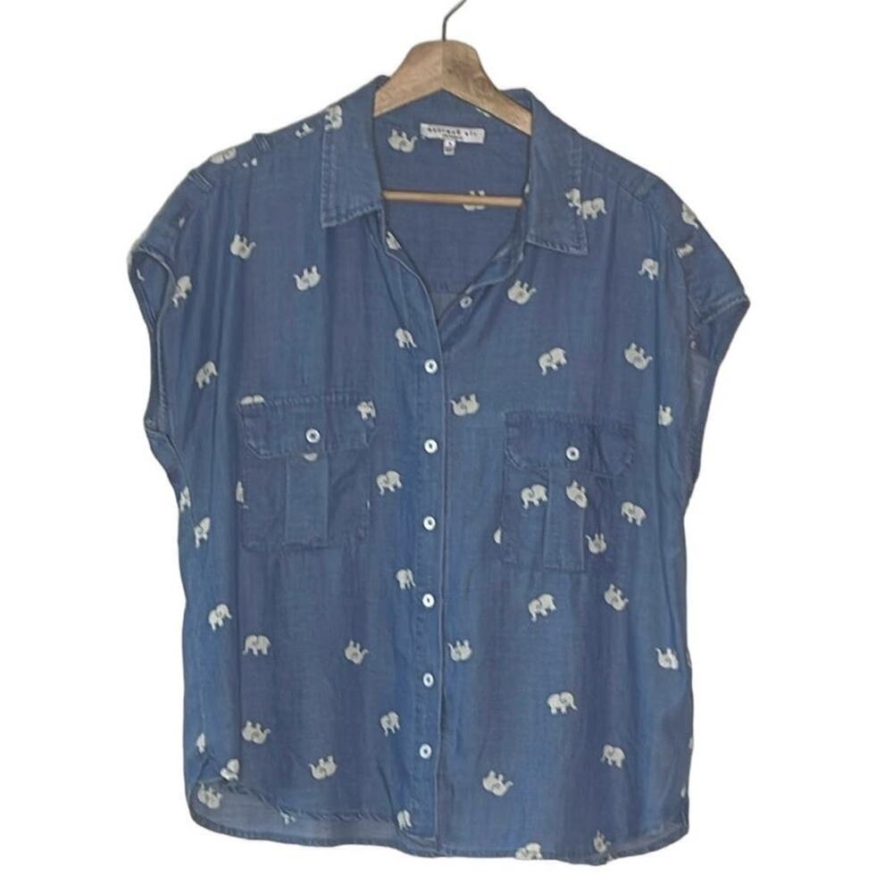 CURRENT AIR SHORT SLEEVE CHAMBRAY ELEPHANT PRINT TOP SIZE S